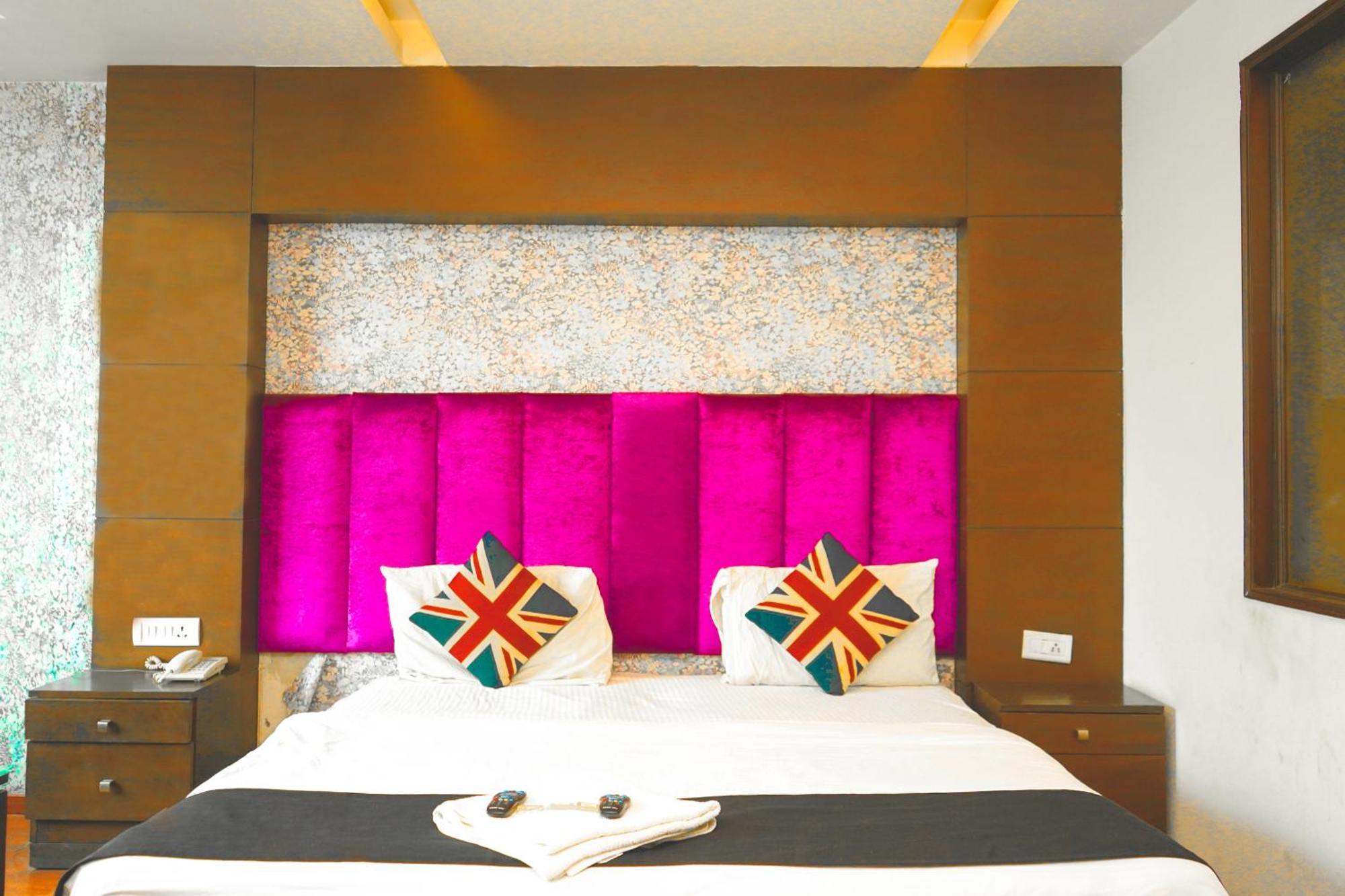 Hotel Sukoon - Ramesh Nagar Neu-Delhi Exterior foto
