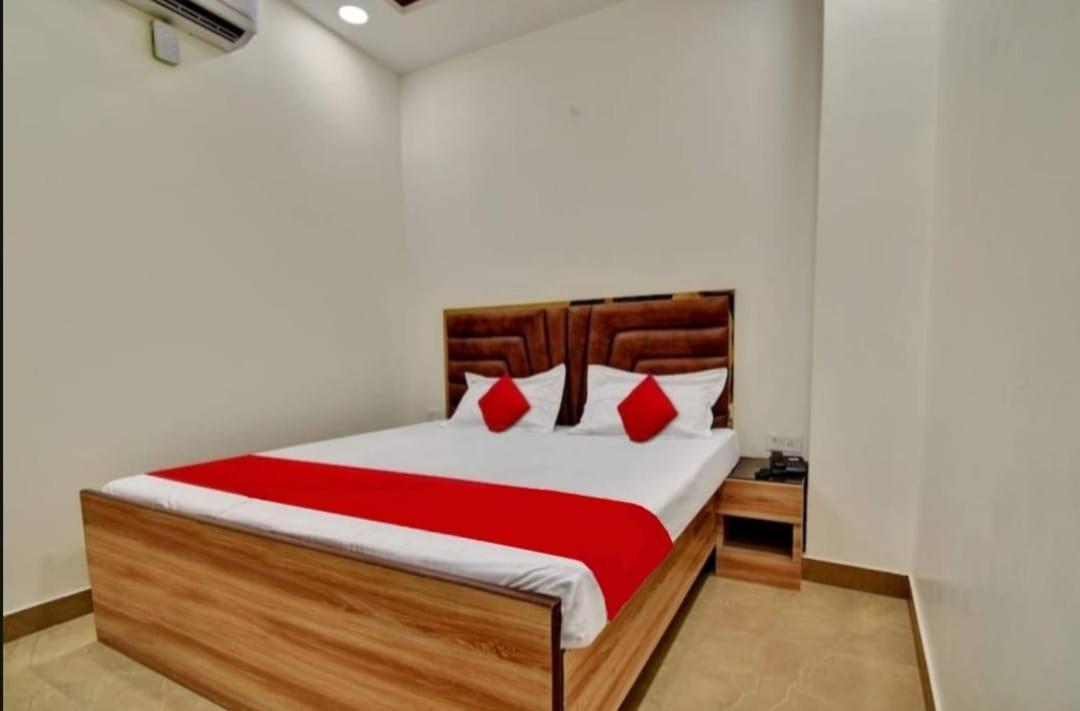 Hotel Sukoon - Ramesh Nagar Neu-Delhi Exterior foto